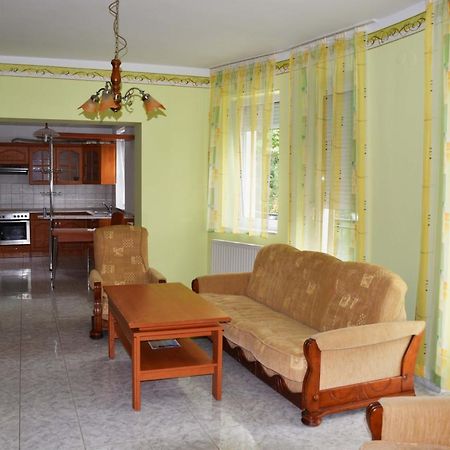 Pilikán Apartments Lenti Esterno foto